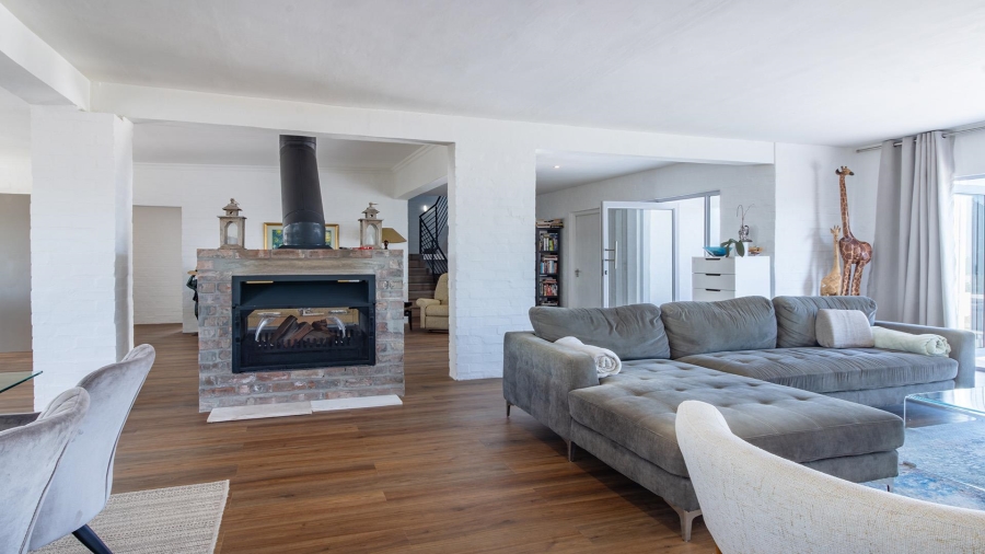 5 Bedroom Property for Sale in Grotto Bay Western Cape